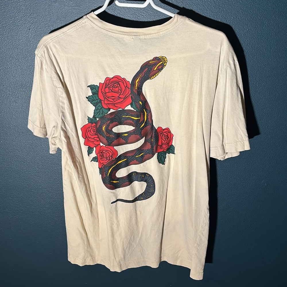 Divided H&M Men’s T Shirt Short Sleeve Tee Rose & Python Size Medium